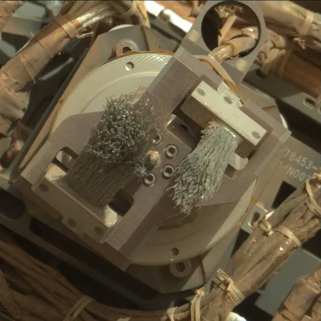 Sol 2662: Mast Camera (Mastcam)