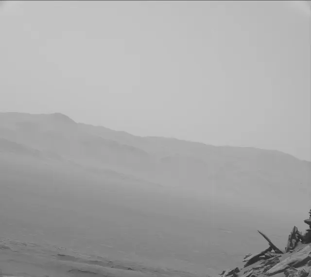 Sol 2663: Mast Camera (Mastcam)