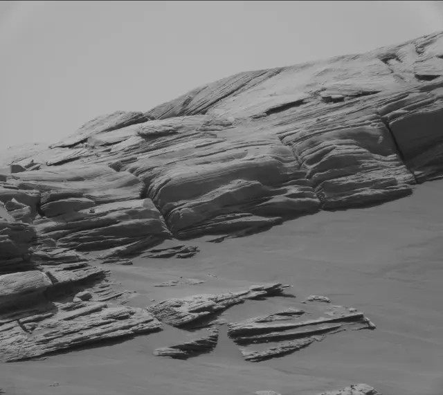 Sol 2663: Mast Camera (Mastcam)