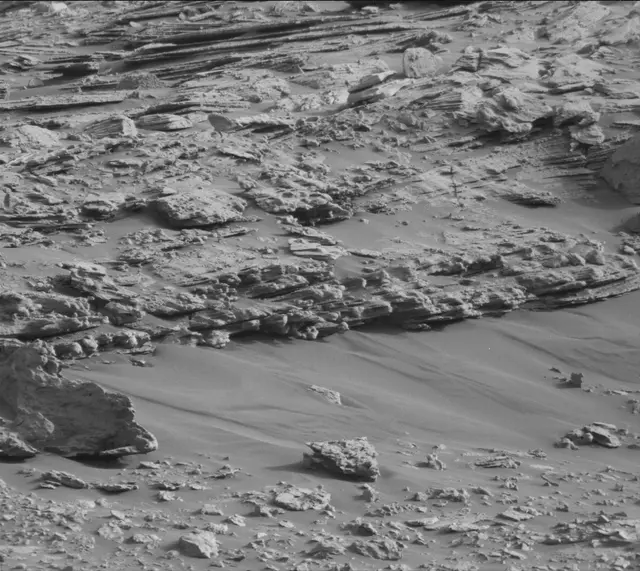 Sol 2663: Mast Camera (Mastcam)