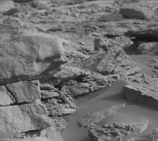 Sol 2663: Mast Camera (Mastcam)