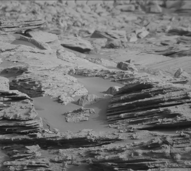 Sol 2663: Mast Camera (Mastcam)