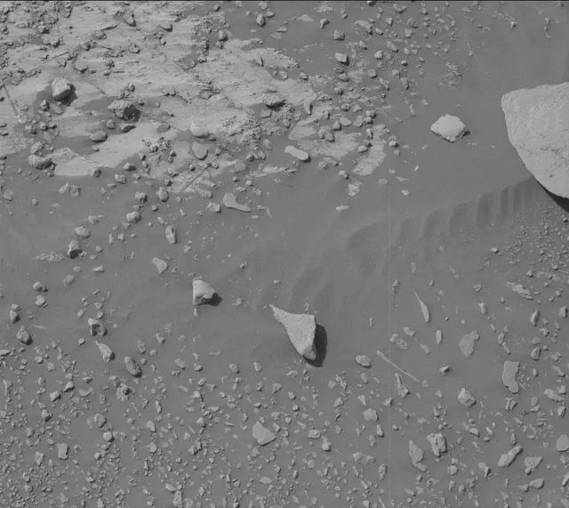 Sol 2664: Mast Camera (Mastcam)