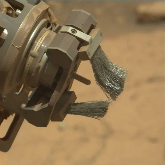 Sol 2665: Mast Camera (Mastcam)