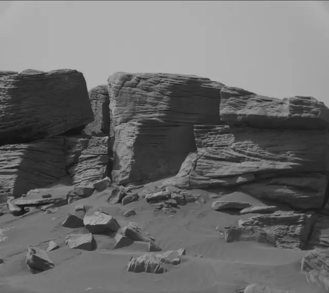 Sol 2665: Mast Camera (Mastcam)