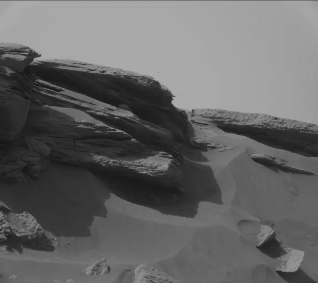 Sol 2665: Mast Camera (Mastcam)