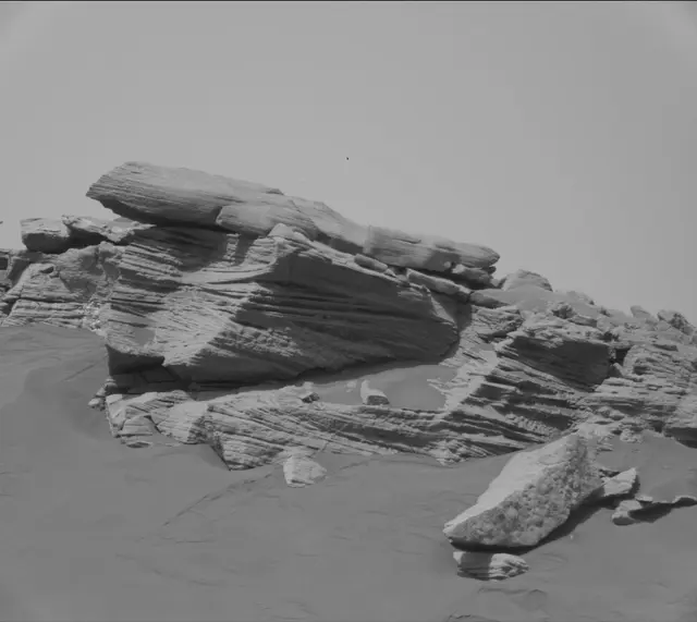 Sol 2665: Mast Camera (Mastcam)