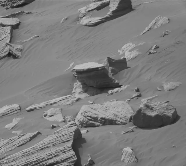 Sol 2665: Mast Camera (Mastcam)