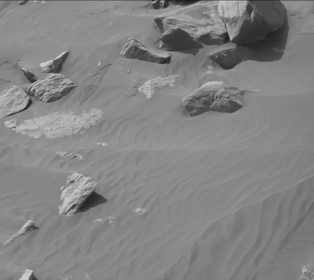Sol 2665: Mast Camera (Mastcam)
