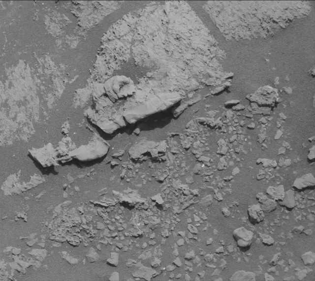 Sol 2666: Mast Camera (Mastcam)