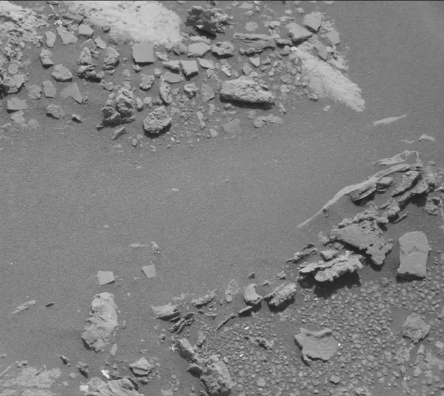 Sol 2666: Mast Camera (Mastcam)