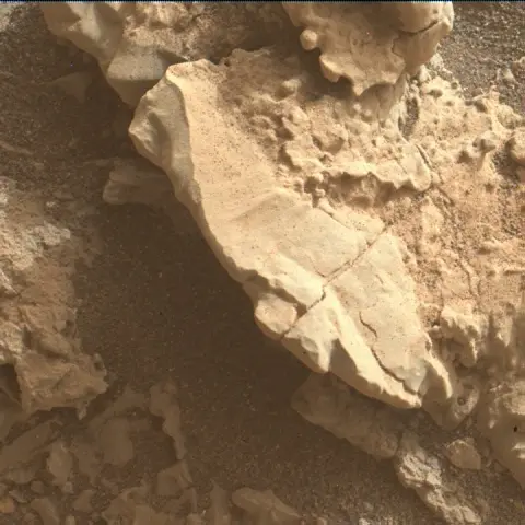 Sol 2666: Mars Hand Lens Imager (MAHLI)
