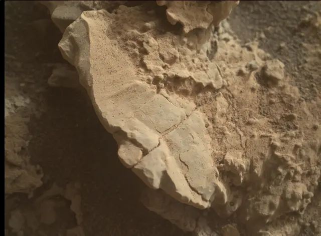 Sol 2666: Mars Hand Lens Imager (MAHLI)