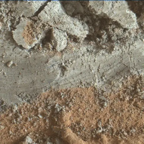 Sol 2666: Mars Hand Lens Imager (MAHLI)