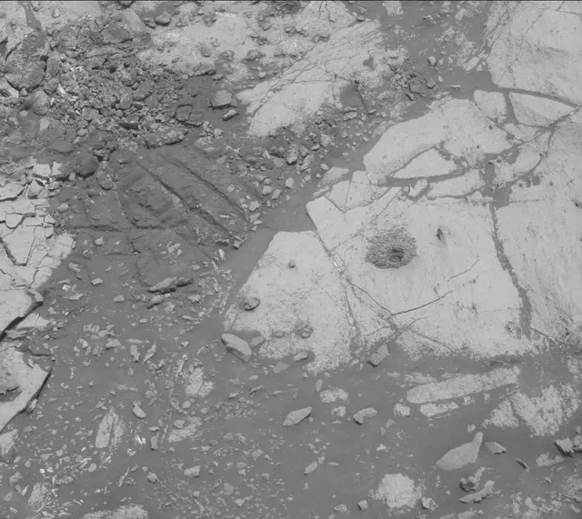 Sol 2670: Mast Camera (Mastcam)