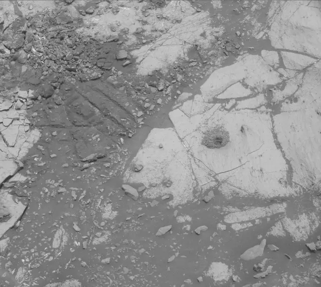 Sol 2670: Mast Camera (Mastcam)