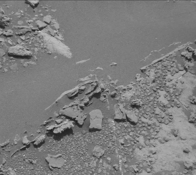 Sol 2670: Mast Camera (Mastcam)