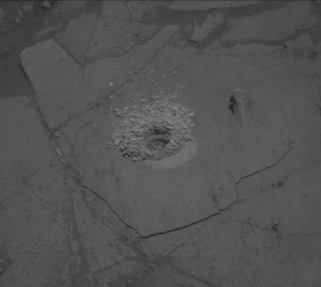 Sol 2670: Mast Camera (Mastcam)