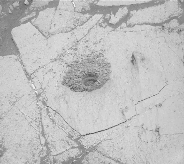 Sol 2670: Mast Camera (Mastcam)