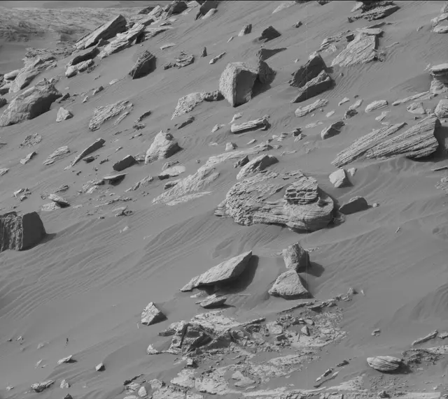 Sol 2671: Mast Camera (Mastcam)