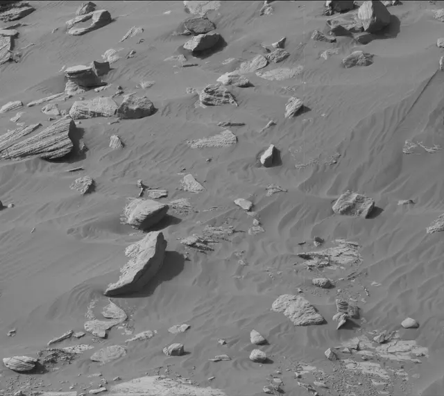 Sol 2671: Mast Camera (Mastcam)