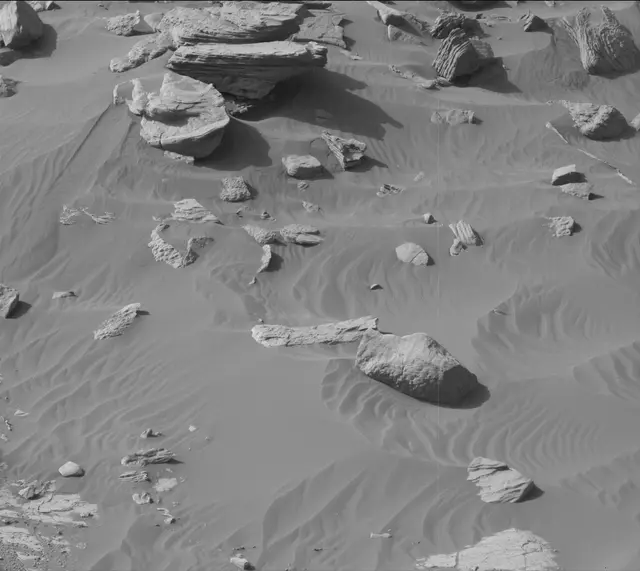 Sol 2671: Mast Camera (Mastcam)