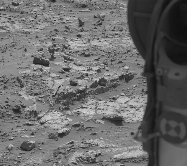 Sol 2671: Mast Camera (Mastcam)