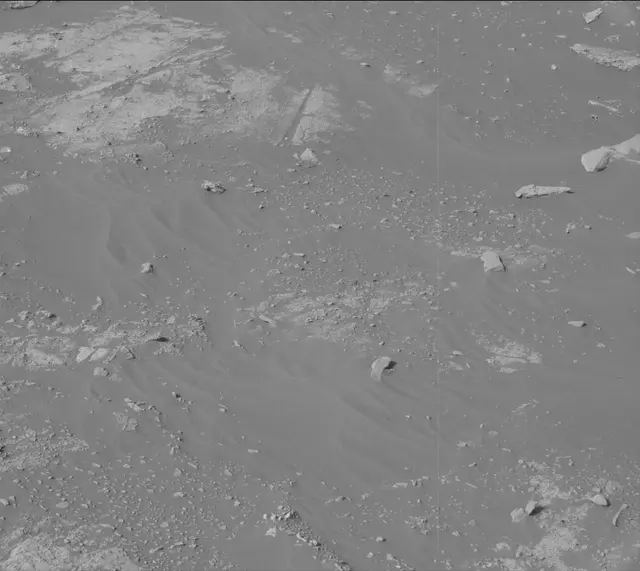 Sol 2671: Mast Camera (Mastcam)