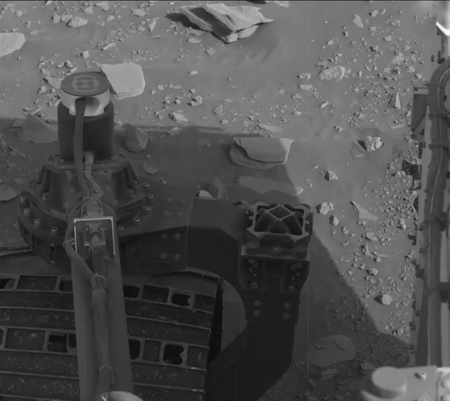 Sol 2671: Mast Camera (Mastcam)