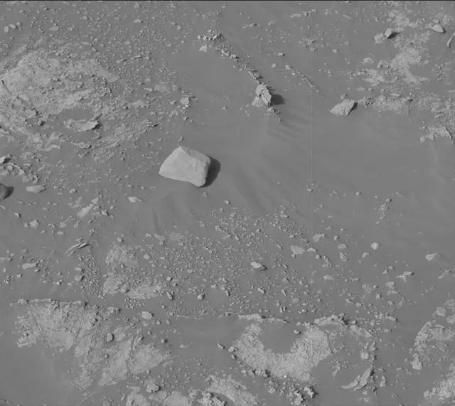Sol 2671: Mast Camera (Mastcam)