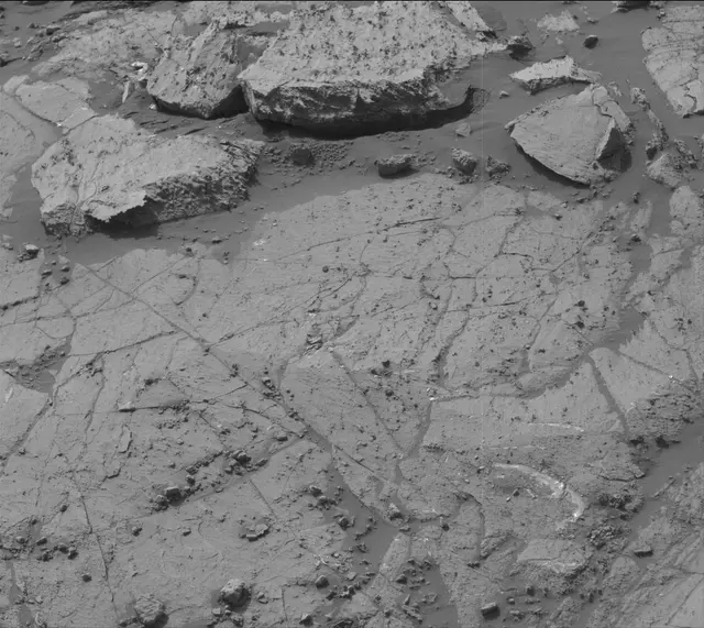 Sol 2671: Mast Camera (Mastcam)