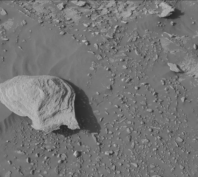 Sol 2671: Mast Camera (Mastcam)