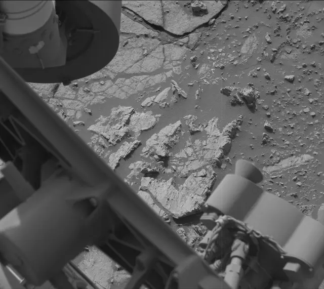 Sol 2671: Mast Camera (Mastcam)