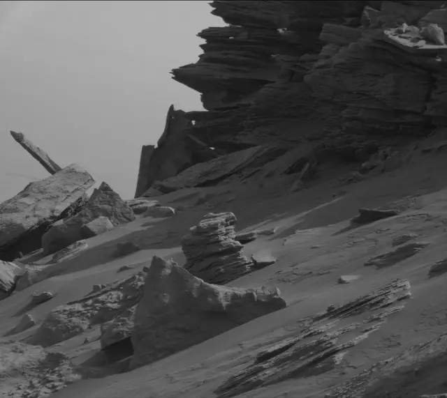 Sol 2671: Mast Camera (Mastcam)