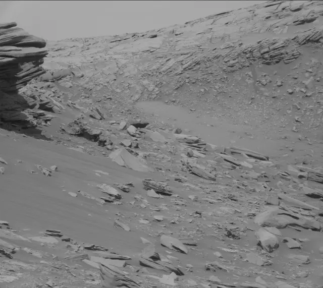 Sol 2671: Mast Camera (Mastcam)
