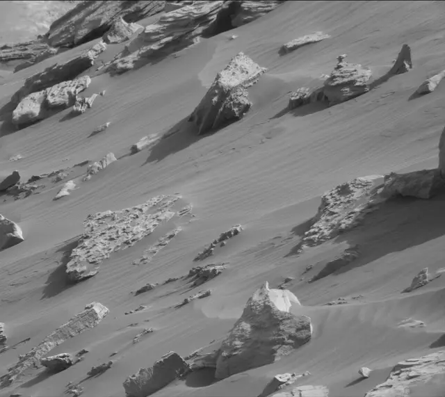 Sol 2671: Mast Camera (Mastcam)