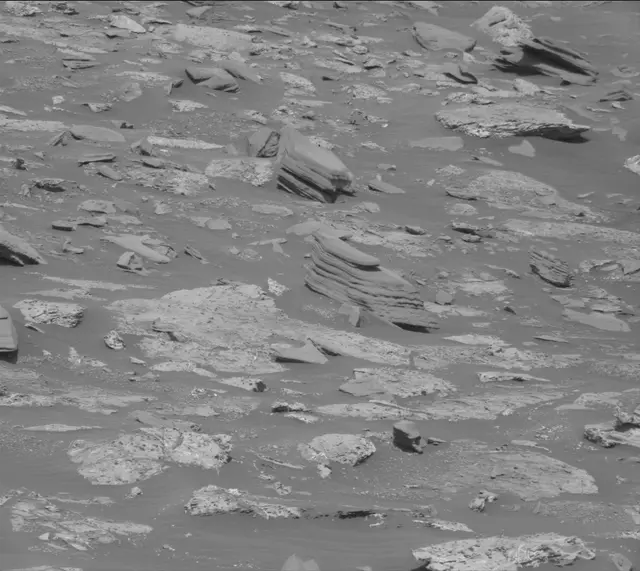 Sol 2671: Mast Camera (Mastcam)