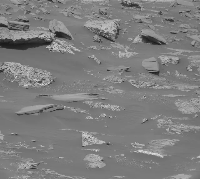 Sol 2671: Mast Camera (Mastcam)