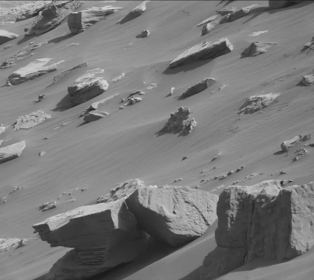 Sol 2671: Mast Camera (Mastcam)