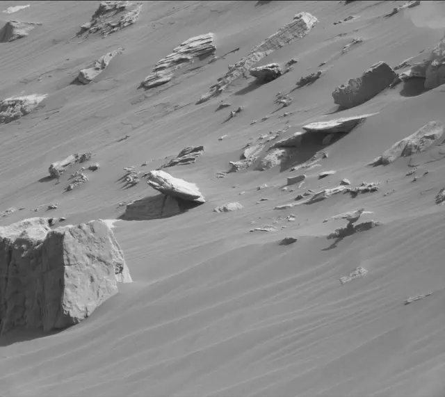 Sol 2671: Mast Camera (Mastcam)