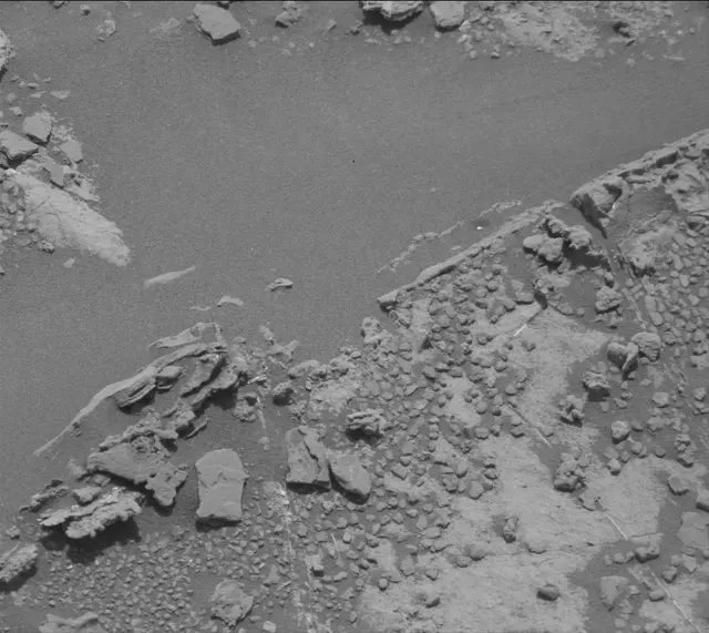 Sol 2675: Mast Camera (Mastcam)