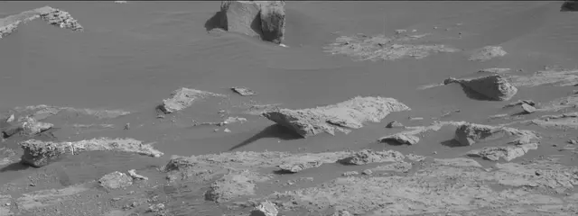 Sol 2679: Mast Camera (Mastcam)