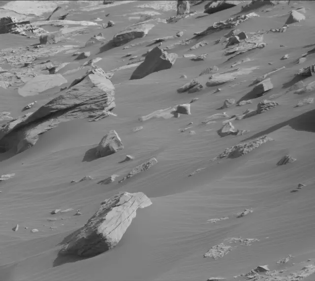 Sol 2679: Mast Camera (Mastcam)
