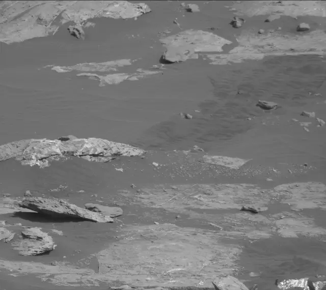Sol 2679: Mast Camera (Mastcam)