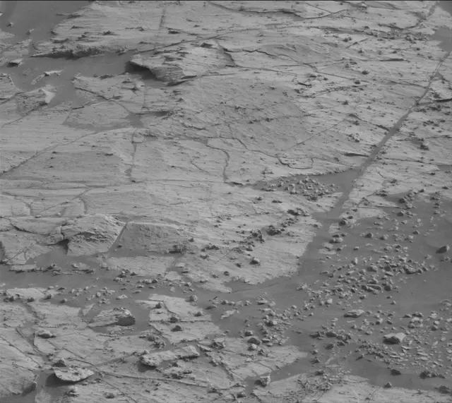 Sol 2679: Mast Camera (Mastcam)