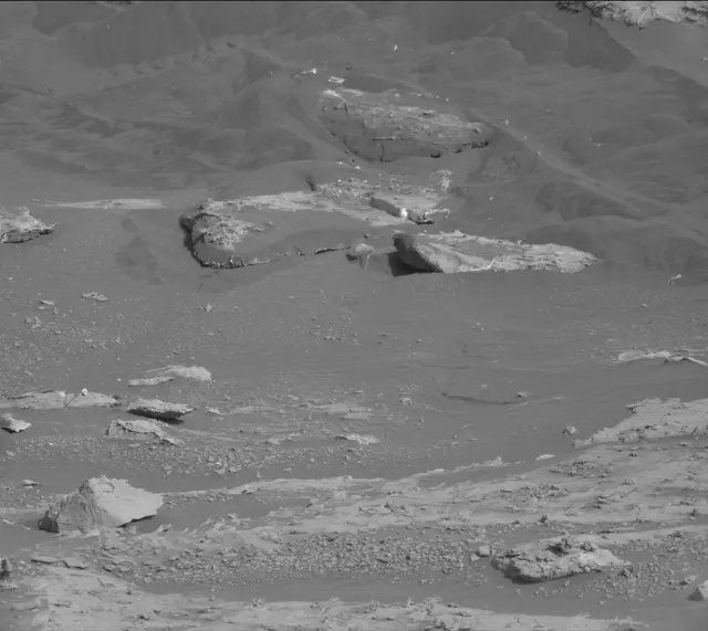 Sol 2679: Mast Camera (Mastcam)
