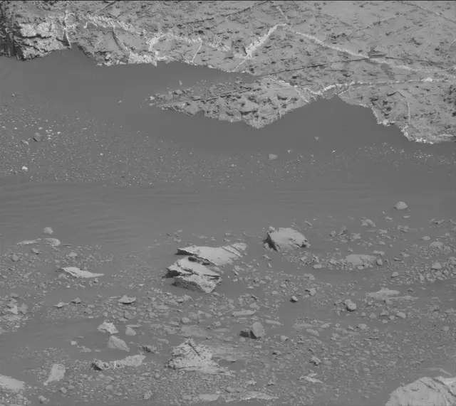 Sol 2679: Mast Camera (Mastcam)