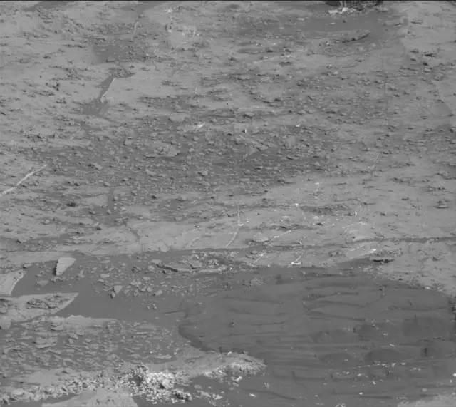 Sol 2679: Mast Camera (Mastcam)