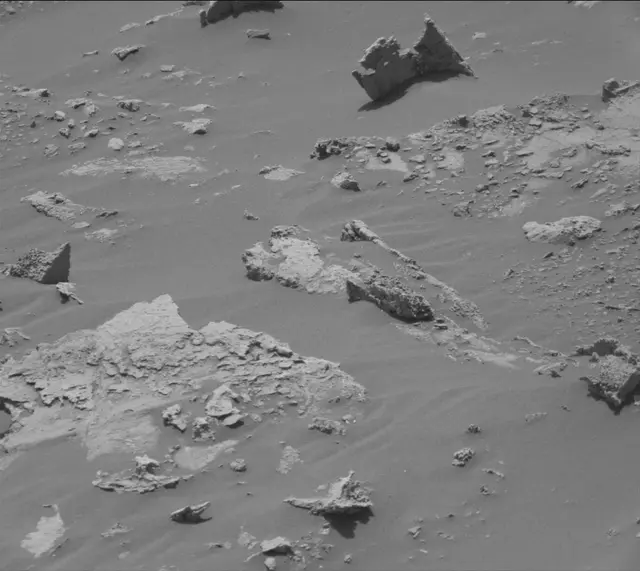 Sol 2680: Mast Camera (Mastcam)