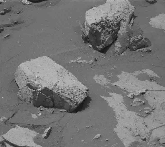 Sol 2680: Mast Camera (Mastcam)